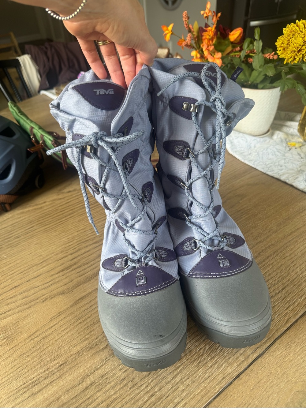 Teva Women’s Light Purple and Gray Lace-Up Winter Boots